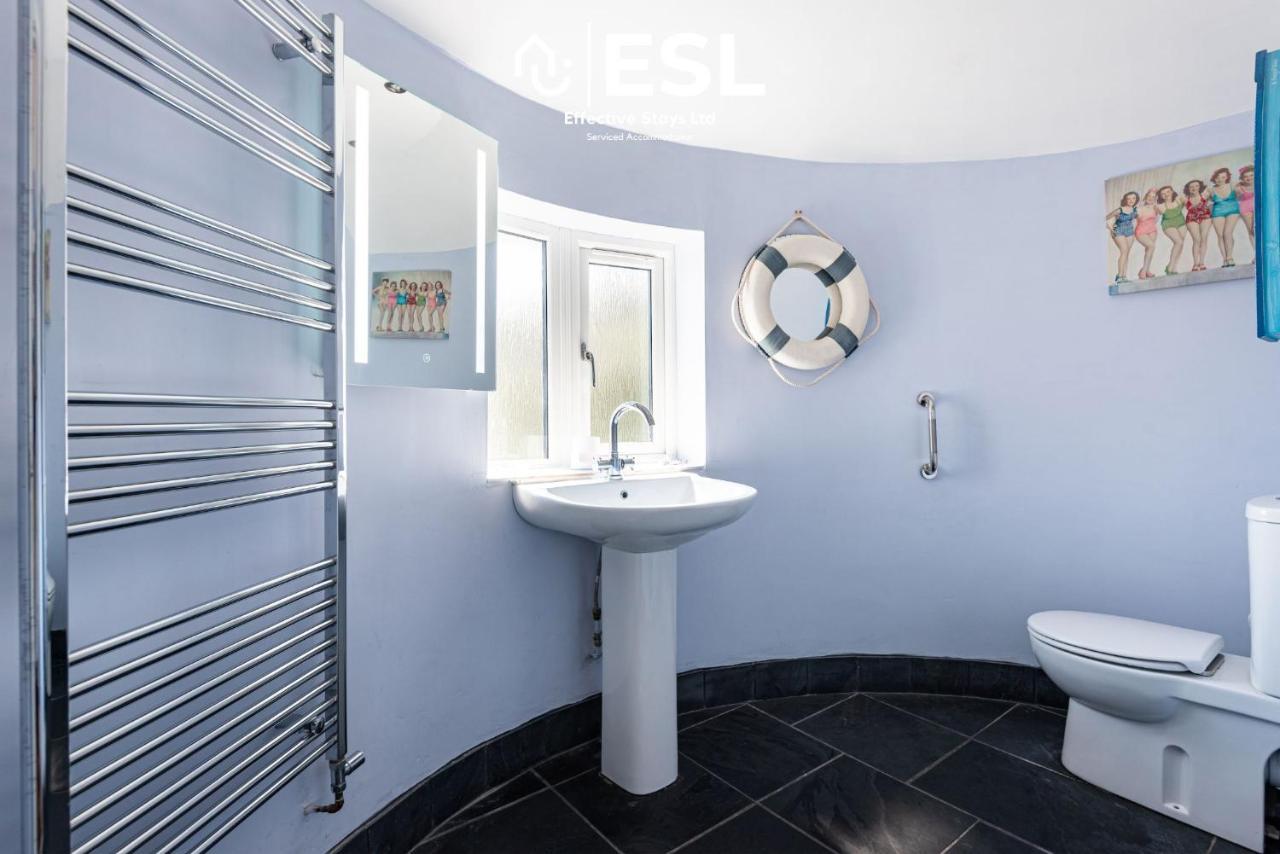 Beautiful En Suite 5 Bedroom Home With Sea Views Нью-Кі Екстер'єр фото